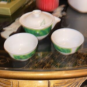 Asian Ten Ren's Tea Teapot and 2 cups Set Very Rare.